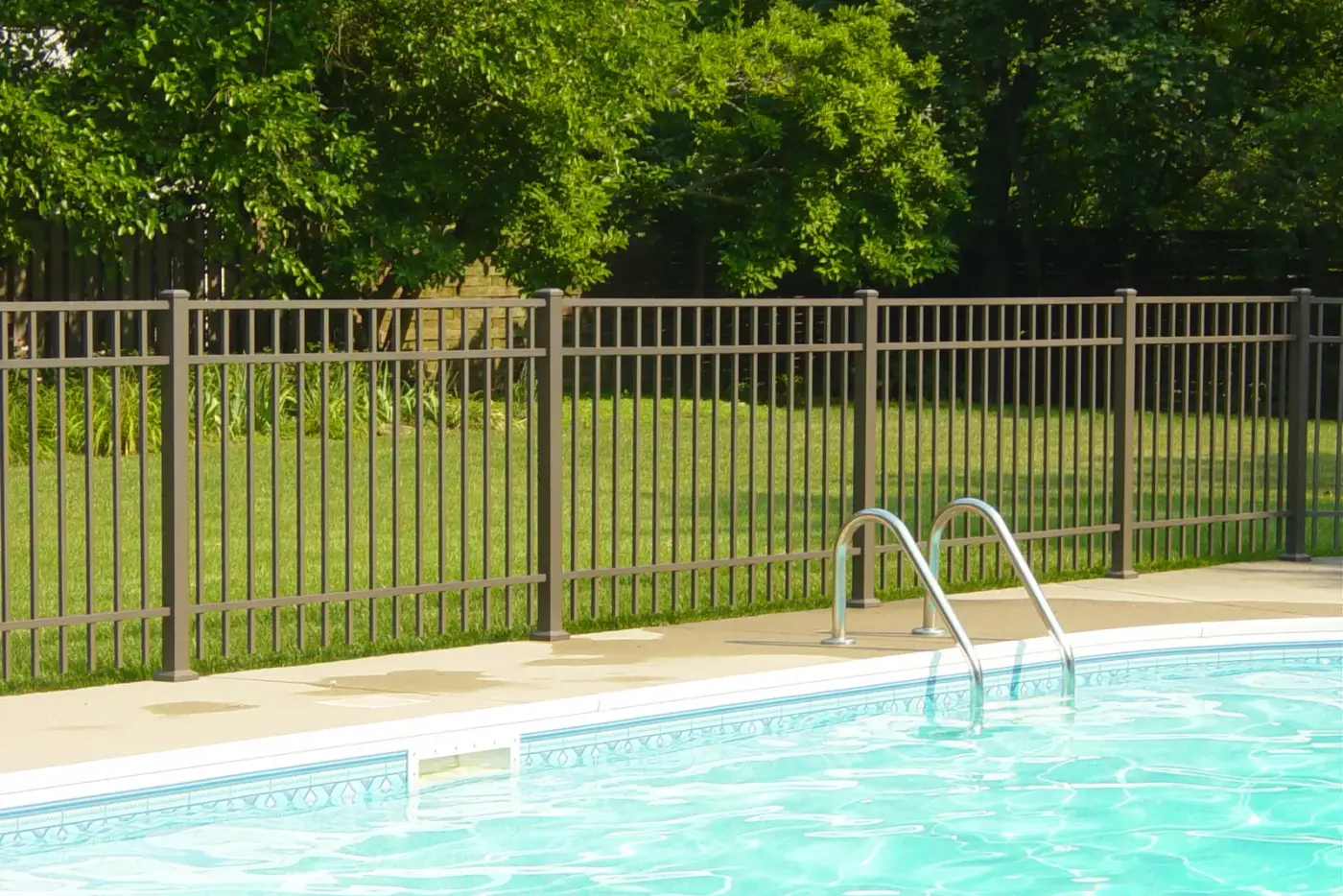 Aluminum pool fence installed in Kirkland, WA
